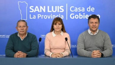 La directora General de Gestión en Salud, Arminda Mattar, junto con el director de Epidemiología y Bioestadística, Edgar Ribba, y el director del Hospital Pediátrico, Rodolfo Toloza.